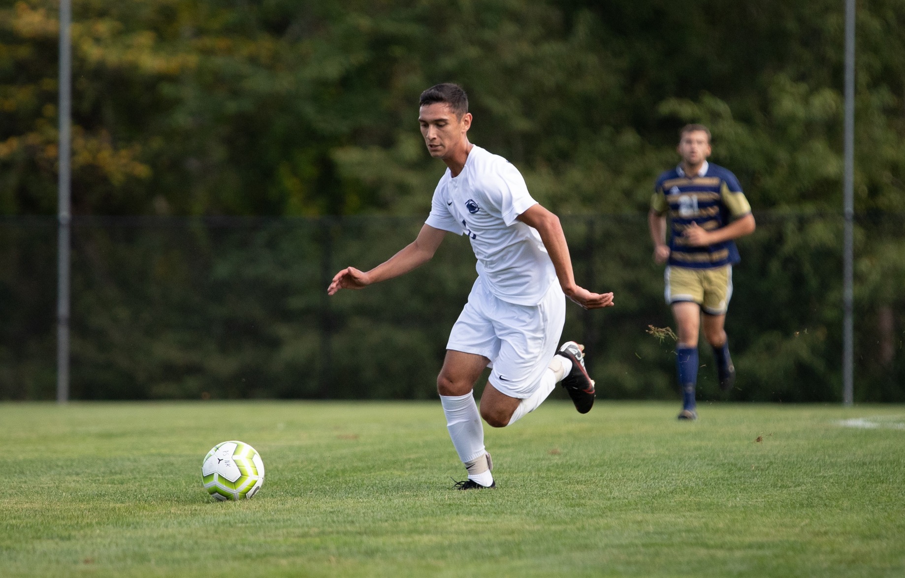 Colindres Leads Men's Soccer to Win